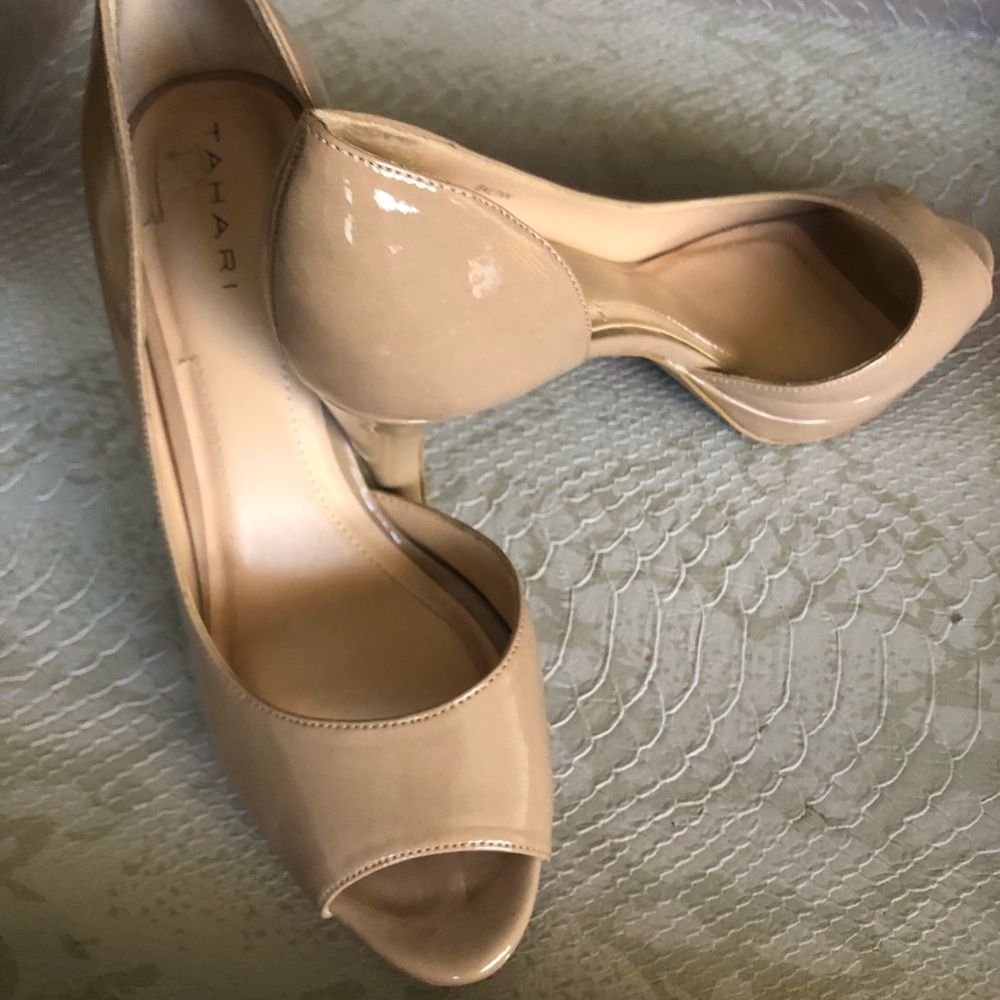 Shoes - Picture 7 of 8